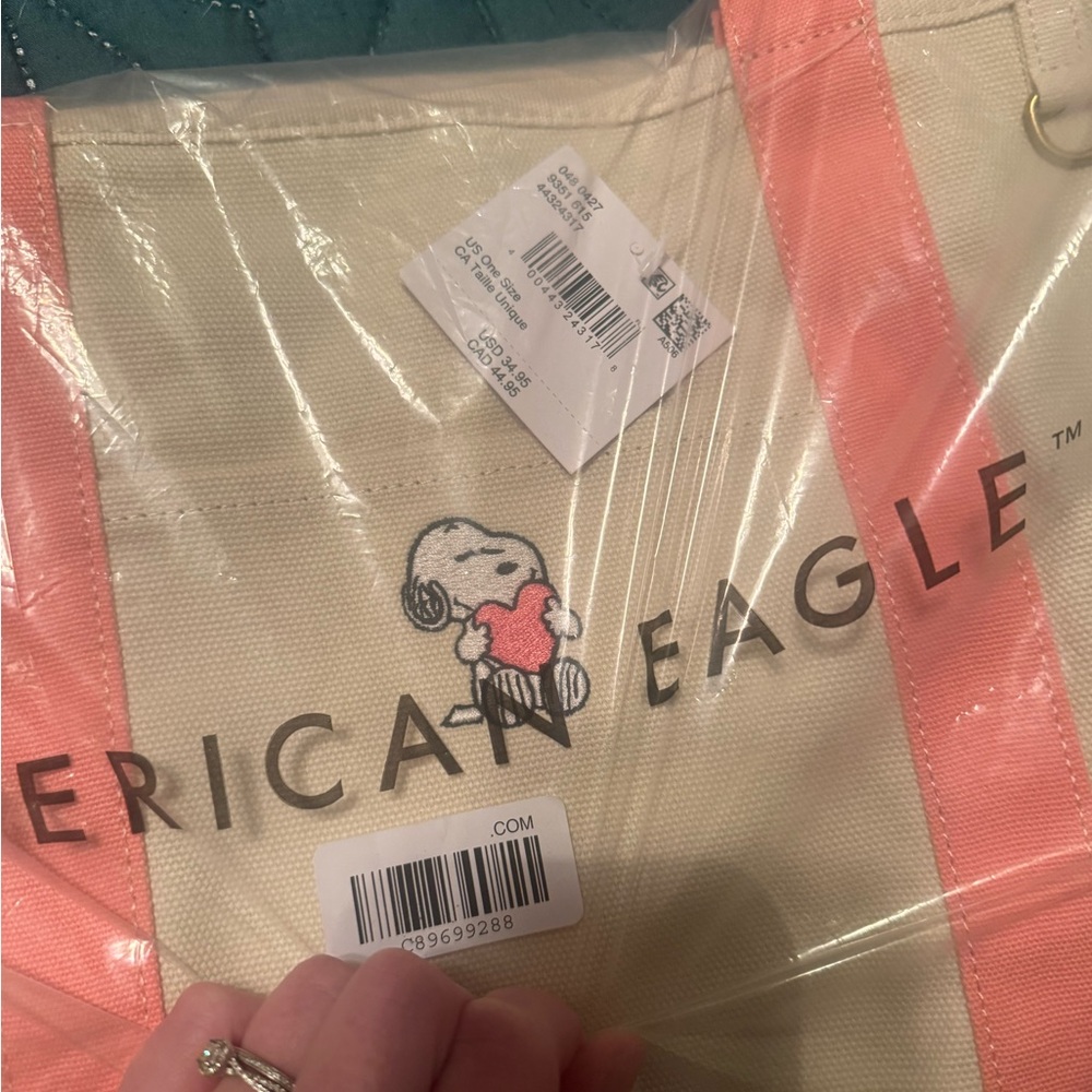 American Eagle Limited Edition Snoopy Canvas Tote Bag - Cream and Pink NWT - Picture 4 of 6